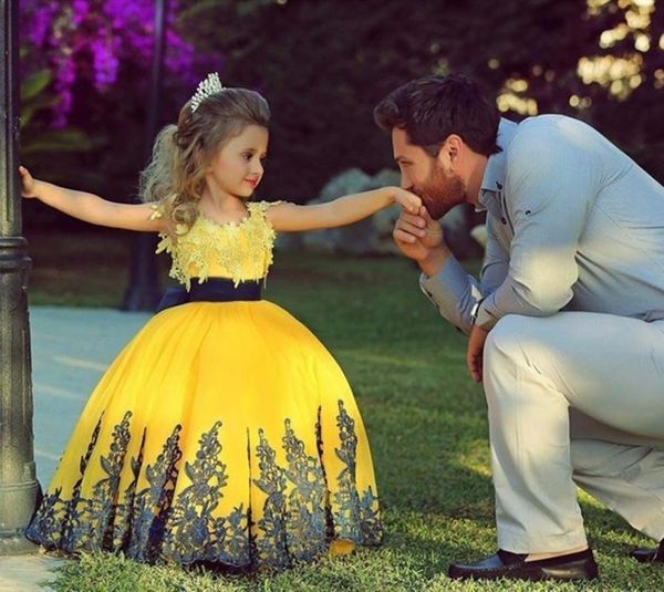 pageant dresses for girls lace appliques jewel neck sashes ball gown sweep train fashion beautiful flower girl dress, Red;yellow
pageant dresses for girls lace appliques jewel neck sashes ball gown sweep train fashion beautiful flower girl dress, Red;yellow