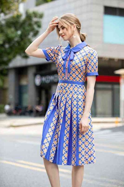 street style dresses summer womens wear european and american style short-sleeved lapel tie belt print waist slimming medium-length pleated, Black;pink
street style dresses summer womens wear european and american style short-sleeved lapel tie belt print waist slimming medium-length pleated, Black;pink