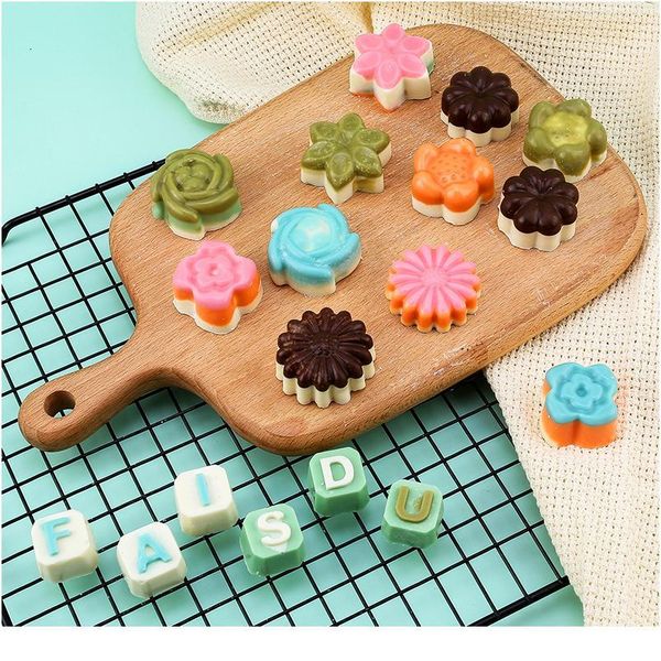 sile chocolate mold flower chocolate cake decorating tools baking accessories confectionery equipment pastry tool s qylmnj 
sile chocolate mold flower chocolate cake decorating tools baking accessories confectionery equipment pastry tool s qylmnj