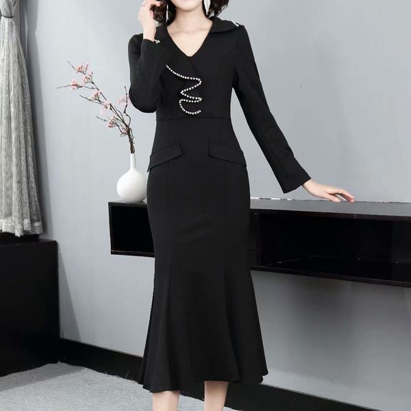 2021 new fall style with long curly sleeves thin black temperament fishtail dress female l975, Black;gray
2021 new fall style with long curly sleeves thin black temperament fishtail dress female l975, Black;gray