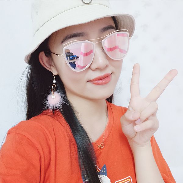 fashion star glasses 2019 new personality sunglasses women's round face korean online red, White;black
fashion star glasses 2019 new personality sunglasses women's round face korean online red, White;black