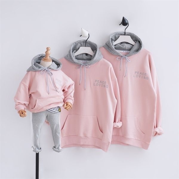 father/mother/kid family matching outfits hoodies pocket sweatshirts family look clothing hooded dad mom daughter clothes y200713, Blue
father/mother/kid family matching outfits hoodies pocket sweatshirts family look clothing hooded dad mom daughter clothes y200713, Blue