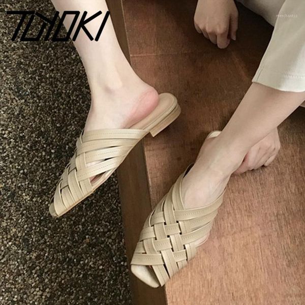 sandals tuyoki 2021 fashion open toe flat heel plaid shoes slippers slip on ladies footwear outdoor size 35-391, Black
sandals tuyoki 2021 fashion open toe flat heel plaid shoes slippers slip on ladies footwear outdoor size 35-391, Black