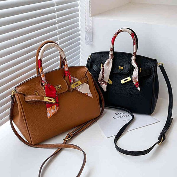 purse online winter new women's handbag style silk scarf large capacity sling shoulder diagonal
purse online winter new women's handbag style silk scarf large capacity sling shoulder diagonal