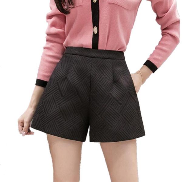 2020 women elegant comfortable casual shorts female high waist shorts autumn winter slim wide leg a-line women s523, White;black
2020 women elegant comfortable casual shorts female high waist shorts autumn winter slim wide leg a-line women s523, White;black