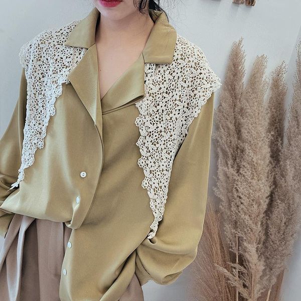 2021 woman silk hair head scarfs bandana new spring summer women's white black triangle lace scarf handkerchief bag with flowers, Blue;gray
2021 woman silk hair head scarfs bandana new spring summer women's white black triangle lace scarf handkerchief bag with flowers, Blue;gray
