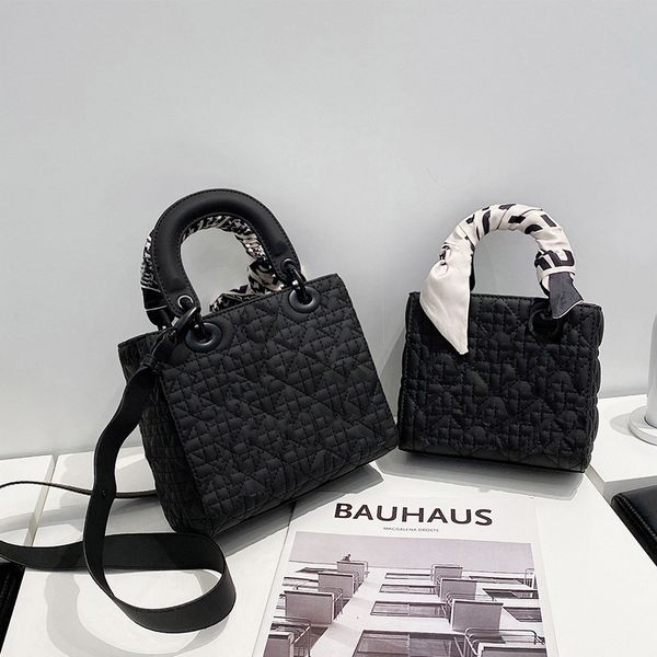 high-quality shoulder bag women crossbody backpack lady purse handbags wallet tote diamond lattice purses fanny chian letter wallets women l
high-quality shoulder bag women crossbody backpack lady purse handbags wallet tote diamond lattice purses fanny chian letter wallets women l