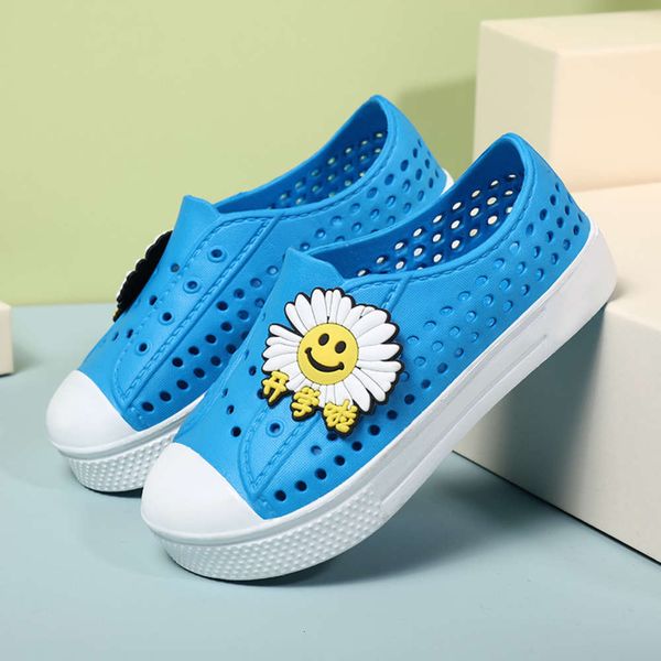 high elastic anti collision sunflower breathable hollow cute children's sandals in the spring of 2021, Black;red
high elastic anti collision sunflower breathable hollow cute children's sandals in the spring of 2021, Black;red