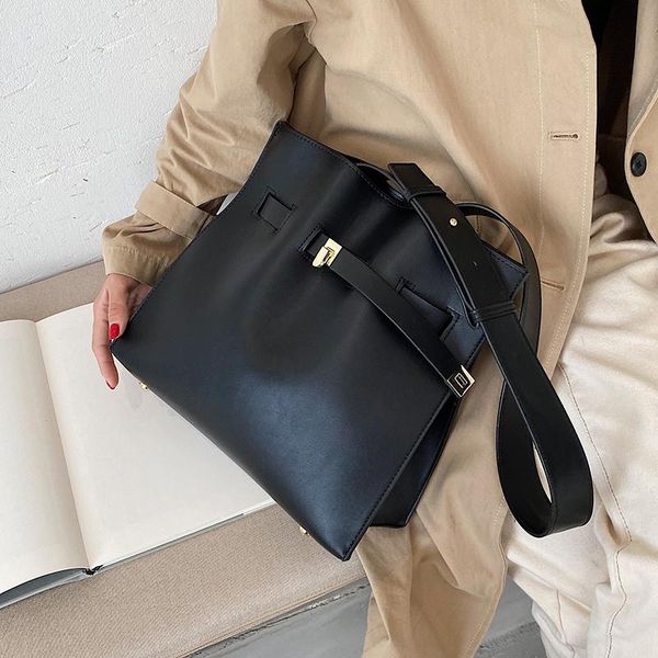 pu leather crossbody bags for women 2020 shoulder handbags female travel totes lady fashion hand bag for girls 30 years old
pu leather crossbody bags for women 2020 shoulder handbags female travel totes lady fashion hand bag for girls 30 years old