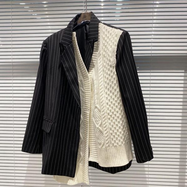 2020 knitted wool new horse clip seam fake two striped pieces woman's jacket s05q, Black;brown
2020 knitted wool new horse clip seam fake two striped pieces woman's jacket s05q, Black;brown