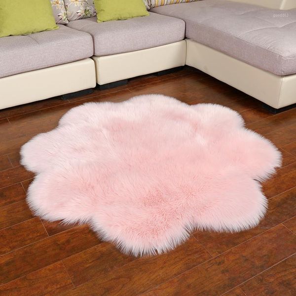 2020 muzzi faux fur rug carpets for living room fluffy rug alfombras para la sala moderna sheepskin flower shape1
2020 muzzi faux fur rug carpets for living room fluffy rug alfombras para la sala moderna sheepskin flower shape1
