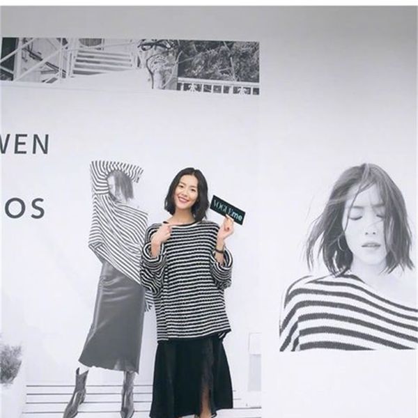 new striped 2021 wool oversized sweater woman winter clothes luxury designer vintage 2e5w 0frn, White;black
new striped 2021 wool oversized sweater woman winter clothes luxury designer vintage 2e5w 0frn, White;black