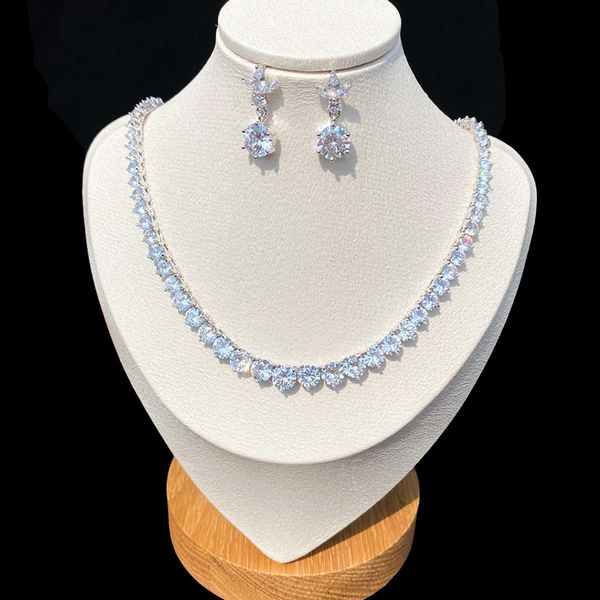 fashion water drop necklace a necklace set composed of different sizes of cubic zirconia used for party wedding jewelry, White
fashion water drop necklace a necklace set composed of different sizes of cubic zirconia used for party wedding jewelry, White