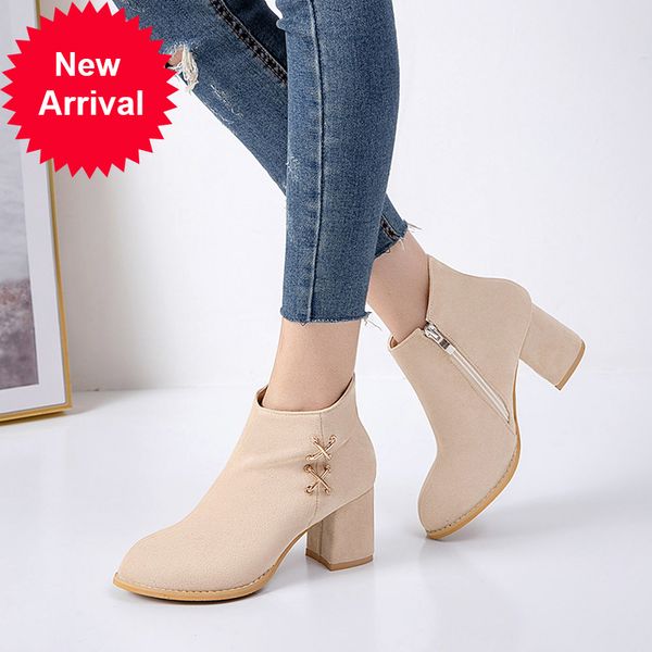 2021 the new party style round toe ankle fashion metal decoration black zipper with high heels robust riding boots women's shoes 24a7
2021 the new party style round toe ankle fashion metal decoration black zipper with high heels robust riding boots women's shoes 24a7