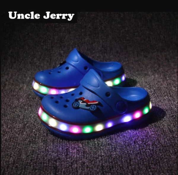 unclejerry kids led sandals light up children summer glowing slippers boys and girls flashing beach shoes for toddler, Black;red
unclejerry kids led sandals light up children summer glowing slippers boys and girls flashing beach shoes for toddler, Black;red