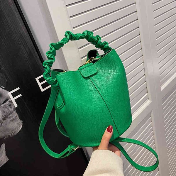 evening bag shoulder handbag lychee patroon vrouwen pu emmer schouder tas lente nieuwe mode samengestelde luxe designer geplooide handvat ha
evening bag shoulder handbag lychee patroon vrouwen pu emmer schouder tas lente nieuwe mode samengestelde luxe designer geplooide handvat ha