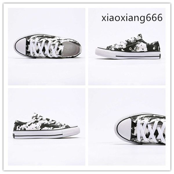 black and white graffiti low-cut black men's and women's casual canvas shoes are comfortable to wear, classic and fashionable.11
black and white graffiti low-cut black men's and women's casual canvas shoes are comfortable to wear, classic and fashionable.11