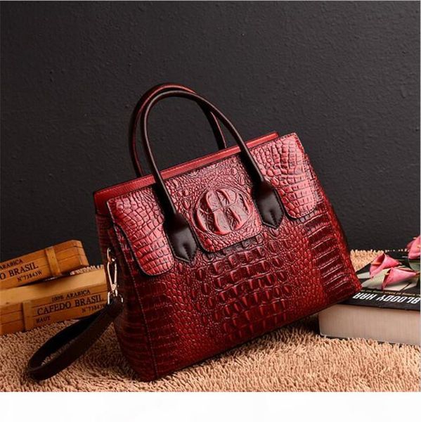 2020 crocodile leather handbags quality lady embossing shoulder crossbody bags tote women messenger bag
2020 crocodile leather handbags quality lady embossing shoulder crossbody bags tote women messenger bag