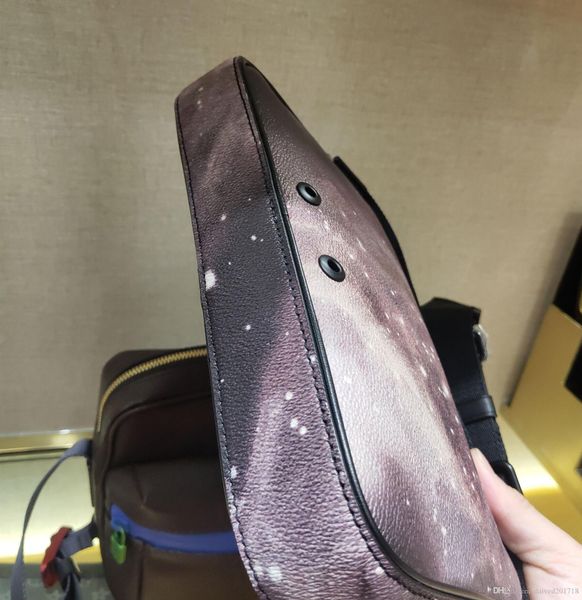 new european classic luxury fashion ladies fashion bag shoulder satchel handbag, pure leather,gold buckle.gradient color
new european classic luxury fashion ladies fashion bag shoulder satchel handbag, pure leather,gold buckle.gradient color