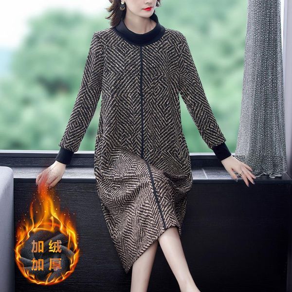 gray casual 5xl plus size plush padded warm dress 2021 auntumn winter new vintage midi dress women elegant loose party vestidos, Black;gray
gray casual 5xl plus size plush padded warm dress 2021 auntumn winter new vintage midi dress women elegant loose party vestidos, Black;gray