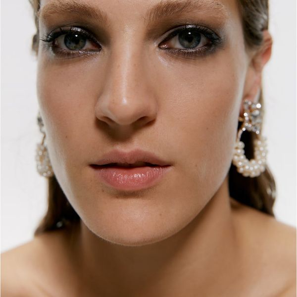wholesale- luxury designer exaggerated diamond rhinestone pearl geometric round circular stud earrings for women, Golden;silver
wholesale- luxury designer exaggerated diamond rhinestone pearl geometric round circular stud earrings for women, Golden;silver