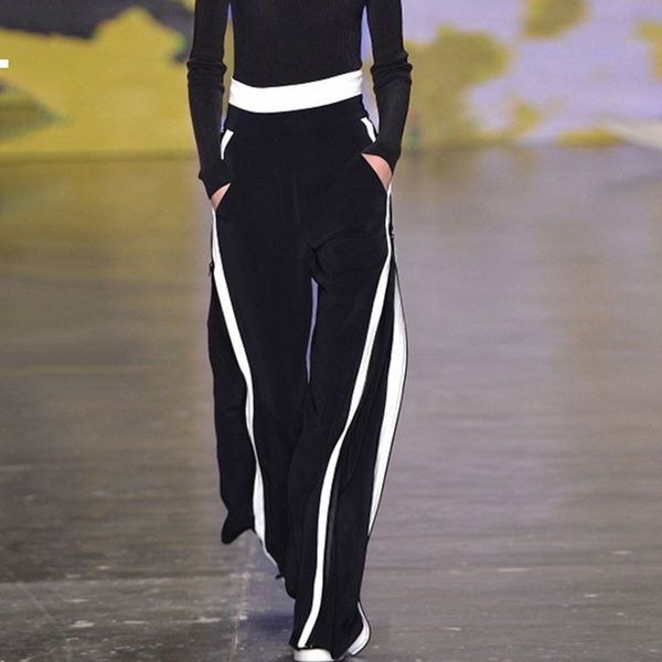 spring/autumn 2021 new side striped sports pants women's high-waisted slacks in a straight line black pants. sweatpants 35ft zksh, Black;white
spring/autumn 2021 new side striped sports pants women's high-waisted slacks in a straight line black pants. sweatpants 35ft zksh, Black;white