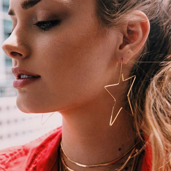 european and american style minimalist copper earrings metal hollow five-pointed star earrings simple and exaggerated star earrings, Golden;silver
european and american style minimalist copper earrings metal hollow five-pointed star earrings simple and exaggerated star earrings, Golden;silver