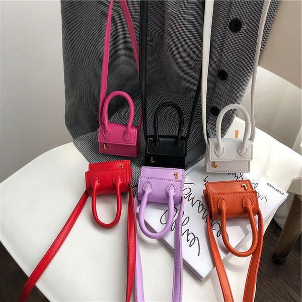 capacity small women's bag new 2019 handbag solid color leisure fashion one shoulder messenger
capacity small women's bag new 2019 handbag solid color leisure fashion one shoulder messenger
