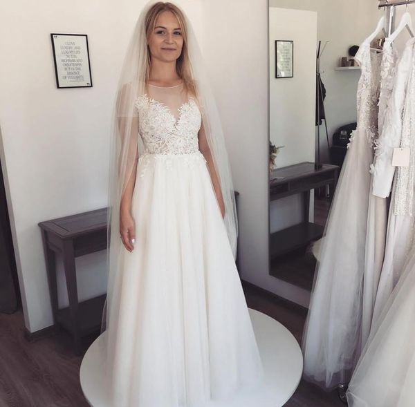 simple chiffon wedding dress a line short sleeve sheer neck bridal gowns appliques white sweep train custom made wedding dresses
simple chiffon wedding dress a line short sleeve sheer neck bridal gowns appliques white sweep train custom made wedding dresses