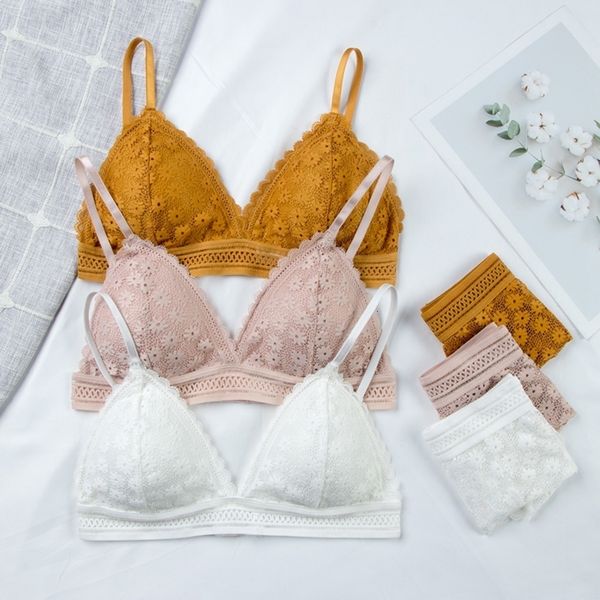 2021 women lace bra sets seamless underwear backless vest panties padded ultrathin bralette female lingerie briefs intimatess3, Red;black
2021 women lace bra sets seamless underwear backless vest panties padded ultrathin bralette female lingerie briefs intimatess3, Red;black