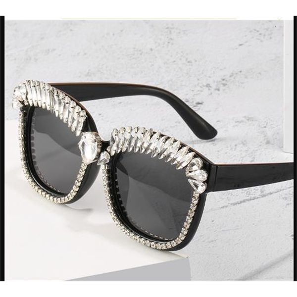 2021 new sunglasses mens designer rhinestones shades for women retro classic eyewear fashion cool street sunglass cie0, White;black
2021 new sunglasses mens designer rhinestones shades for women retro classic eyewear fashion cool street sunglass cie0, White;black