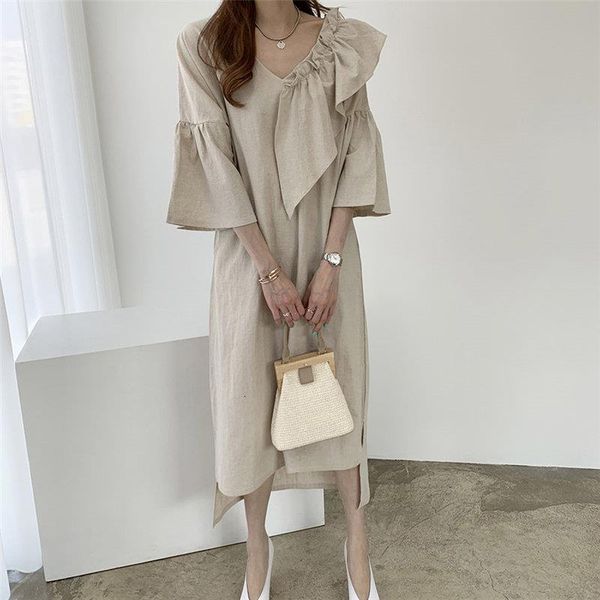 chic korean v-neck solid irregular linen cotton new brief 2021 summer streetwear straight gentle women mid-length dress, Black;gray
chic korean v-neck solid irregular linen cotton new brief 2021 summer streetwear straight gentle women mid-length dress, Black;gray