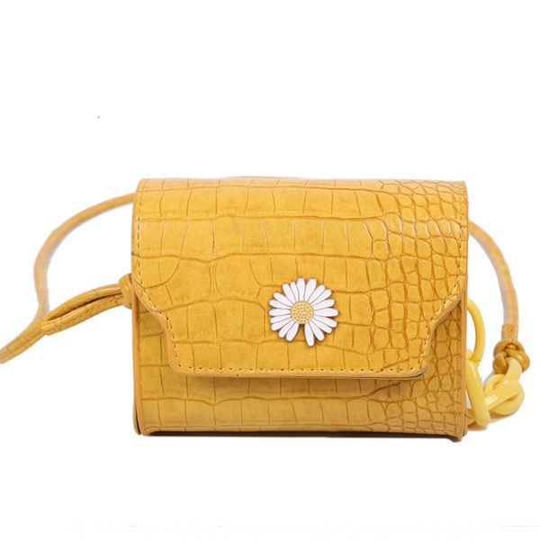 shoulder small square women's 2020 summer new fashion net red fashion texture single shoulder messenger bag versatile small square bag
shoulder small square women's 2020 summer new fashion net red fashion texture single shoulder messenger bag versatile small square bag