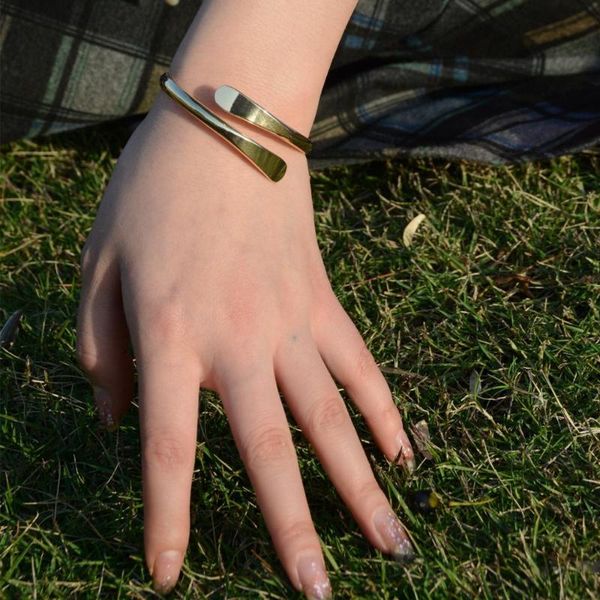 charm bracelets 2021 trendy fashion fhopping wild temperament copper open bracelet female gift, Golden;silver
charm bracelets 2021 trendy fashion fhopping wild temperament copper open bracelet female gift, Golden;silver