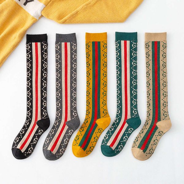 children autumn winter fashion trend letter needle double way leg knee high tube socks japanese and korean net red, Black;white
children autumn winter fashion trend letter needle double way leg knee high tube socks japanese and korean net red, Black;white