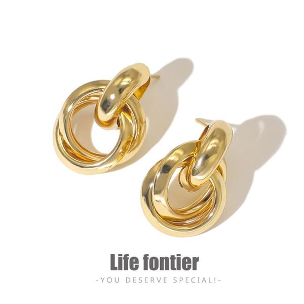 lifefontier classic design gold twisted small stud earrings metal statement earrings brincos jewelry gift 2021, Golden;silver
lifefontier classic design gold twisted small stud earrings metal statement earrings brincos jewelry gift 2021, Golden;silver