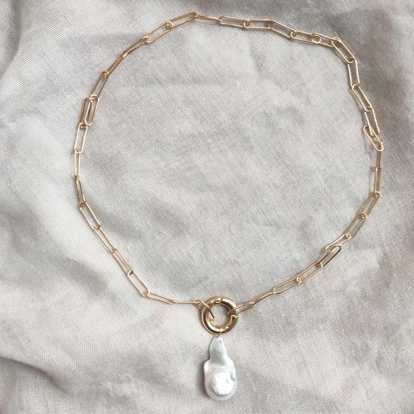 2020 baroque freshwater pearl pendant necklace punk electroplated gold color wide chain women decorative necklace, Silver
2020 baroque freshwater pearl pendant necklace punk electroplated gold color wide chain women decorative necklace, Silver