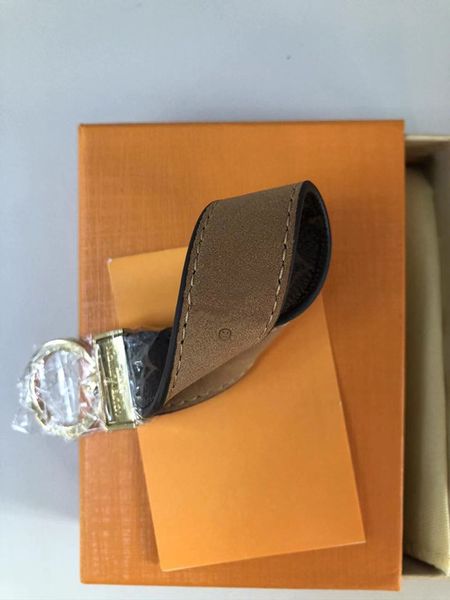 fashion brand designer key chain gift men's and women's souvenir car bag accessory box, Silver
fashion brand designer key chain gift men's and women's souvenir car bag accessory box, Silver
