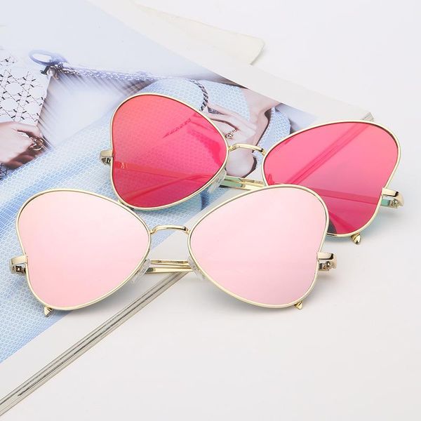 2018 new brand women sunglasses fashion sun glasses oversize female oculos butterfly decoration vintagelady rose pink1, White;black
2018 new brand women sunglasses fashion sun glasses oversize female oculos butterfly decoration vintagelady rose pink1, White;black