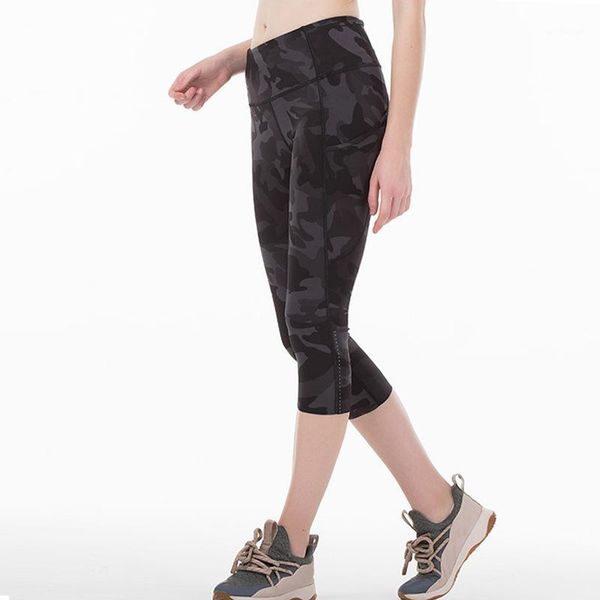 yoga outfits 2021 women sports pant with reflective skinny pencil running leggings super quality stretch fabric packet capris1, White;red
yoga outfits 2021 women sports pant with reflective skinny pencil running leggings super quality stretch fabric packet capris1, White;red