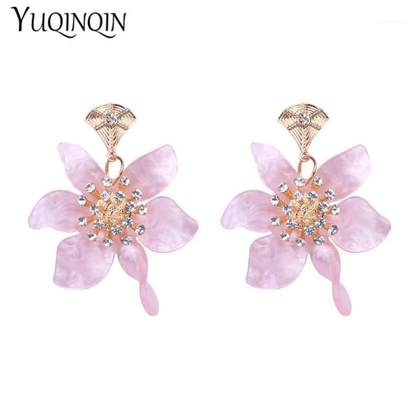 trendy long dangle metal flower resin fashion earrings for women big crystal acrylic drop earring for girl jewelry brincos 20201, Silver
trendy long dangle metal flower resin fashion earrings for women big crystal acrylic drop earring for girl jewelry brincos 20201, Silver