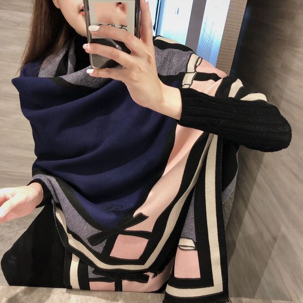 2021 fashion big brand new cashmere jacquard scarf ladies designer classic scarfs for women lapel scarf handmade scarf plaid hijab, Blue;gray
2021 fashion big brand new cashmere jacquard scarf ladies designer classic scarfs for women lapel scarf handmade scarf plaid hijab, Blue;gray
