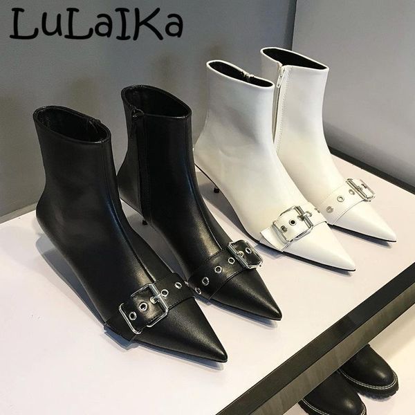 2020 autumn winter new ladies design belt buckle side zipper pointed metal heel comfortable warm short boots, Black
2020 autumn winter new ladies design belt buckle side zipper pointed metal heel comfortable warm short boots, Black