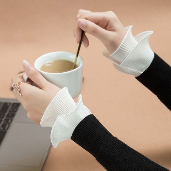 new detachable shirt flare sleeve false cuffs solid color pleated layered wristband decorative women clothing accessory, Blue;gray
new detachable shirt flare sleeve false cuffs solid color pleated layered wristband decorative women clothing accessory, Blue;gray