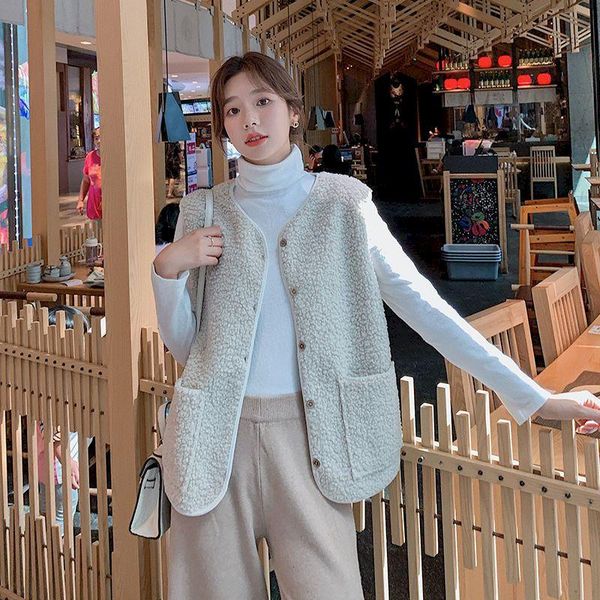 women's vests lamb plush lambswool waistcoat female korean version 2021 autumn winter warm models fur multipurpose loose pocket vest ja, Black;white
women's vests lamb plush lambswool waistcoat female korean version 2021 autumn winter warm models fur multipurpose loose pocket vest ja, Black;white