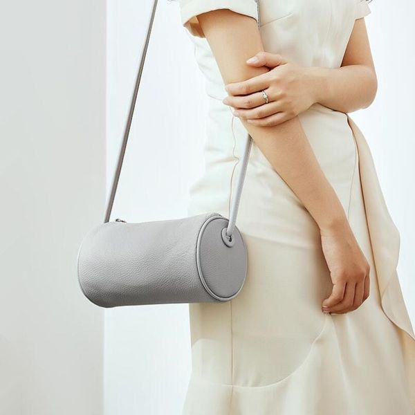 2020 new women genuine leather shoulder messenger bag fashion cow leather round bucket crossbody bag luxury boston pillow
2020 new women genuine leather shoulder messenger bag fashion cow leather round bucket crossbody bag luxury boston pillow