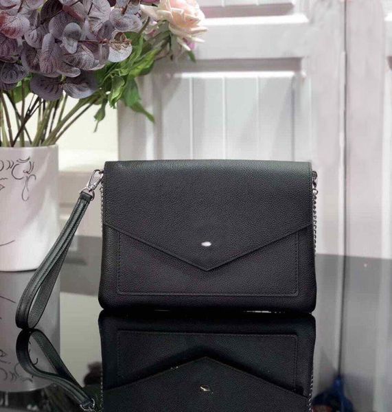 m63926 original cow leather mylockme pochette with chain strap wallet compact purse clutches evening key card holders long wallets in a box
m63926 original cow leather mylockme pochette with chain strap wallet compact purse clutches evening key card holders long wallets in a box
