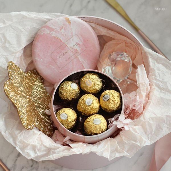 gift wrap 1pc round iron chocolate candy boxes sweet wedding favors for guests packaging box birthday baby shower party decoration1
gift wrap 1pc round iron chocolate candy boxes sweet wedding favors for guests packaging box birthday baby shower party decoration1