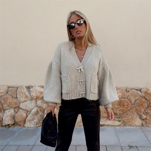 new autumn winter women knit cardigan rhinestone buttons long sleeves v-neck loose sweater casual fashion chic 201128, White;black
new autumn winter women knit cardigan rhinestone buttons long sleeves v-neck loose sweater casual fashion chic 201128, White;black