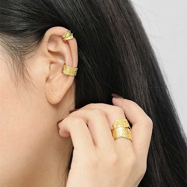 hoop & huggie minimalist irregular gold silver color wrap cartilago clip on earrings for women egirl no piercing fashion jewelry sd2239, Golden;silver
hoop & huggie minimalist irregular gold silver color wrap cartilago clip on earrings for women egirl no piercing fashion jewelry sd2239, Golden;silver